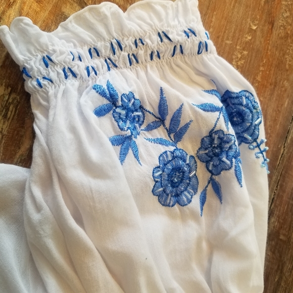 Embellished peasant blouse - Picture 4 of 9